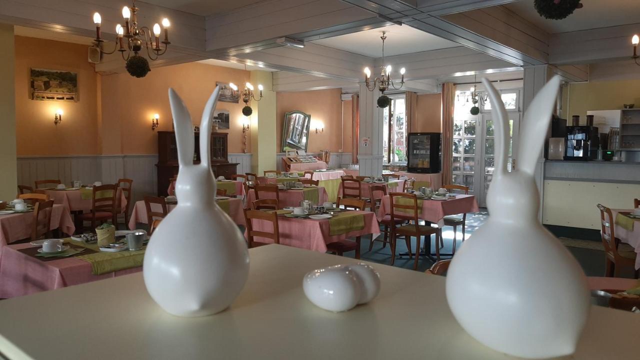 Hotel Restaurant Aux Deux Roses เนิฟ-บริซาค ภายนอก รูปภาพ