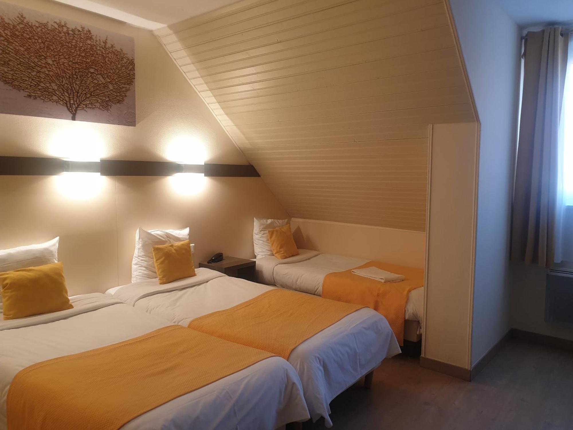 Hotel Restaurant Aux Deux Roses เนิฟ-บริซาค ภายนอก รูปภาพ